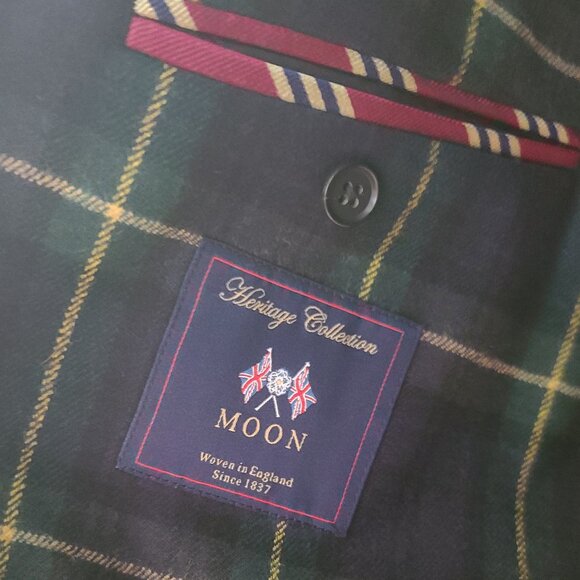 Standout Brooks Brothers Red Fleece Blazer – Moon Mills Plaid (42R) - Picture 2 of 7